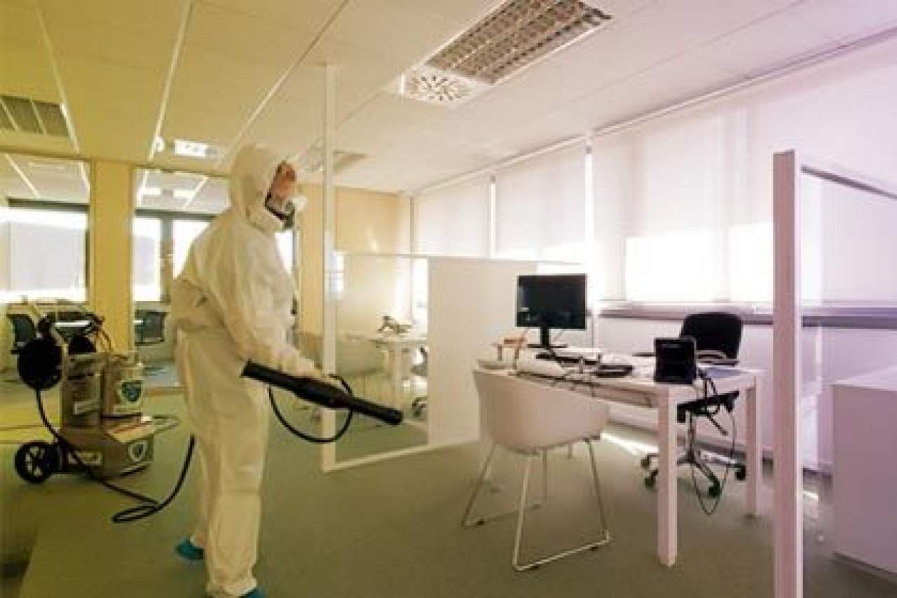 ¿Por qué necesitas una desinfección electrostática en grandes oficinas?