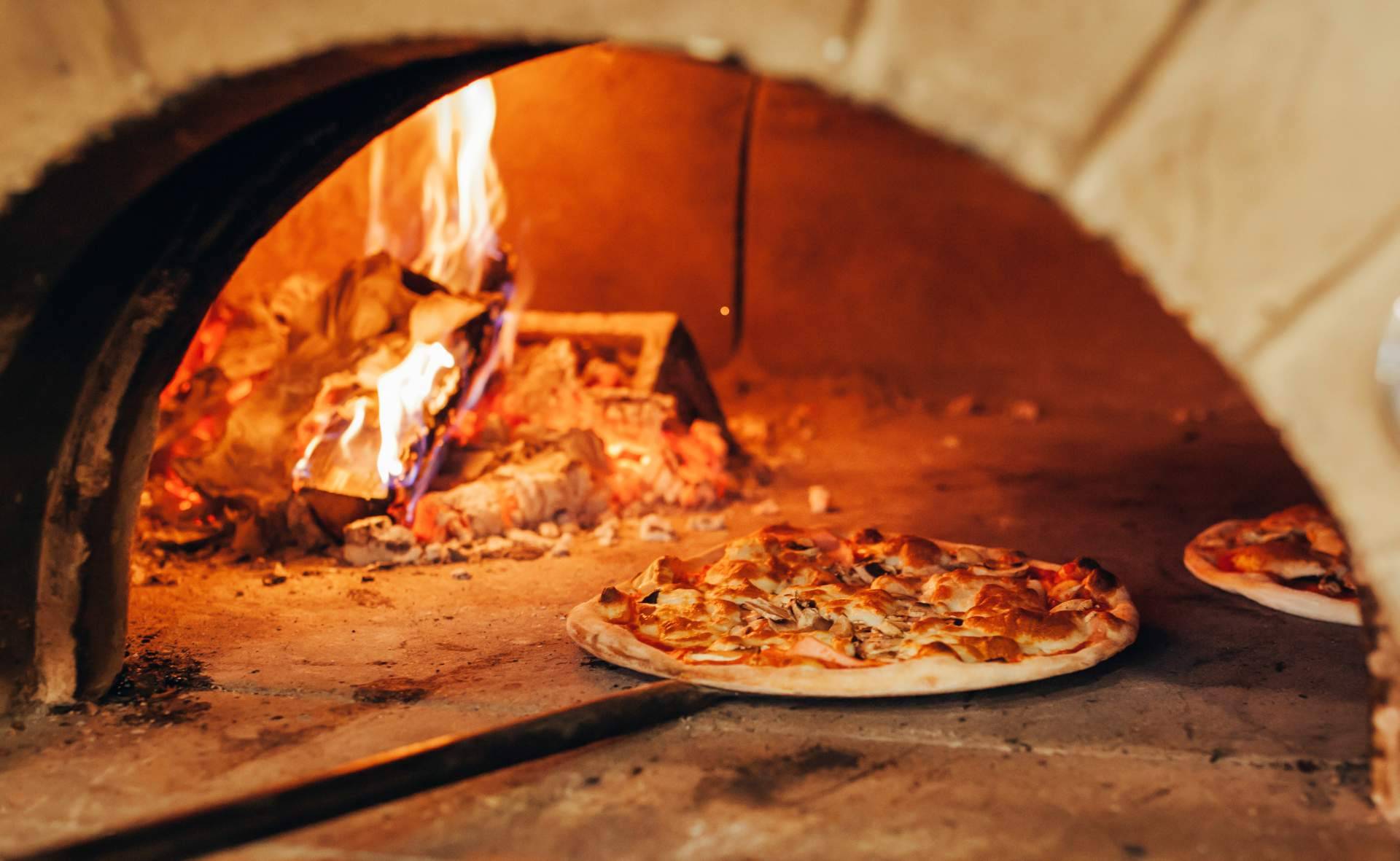 Comida italiana real en Mozzarella & Basilico, la pizzería en el Puerto Santa María