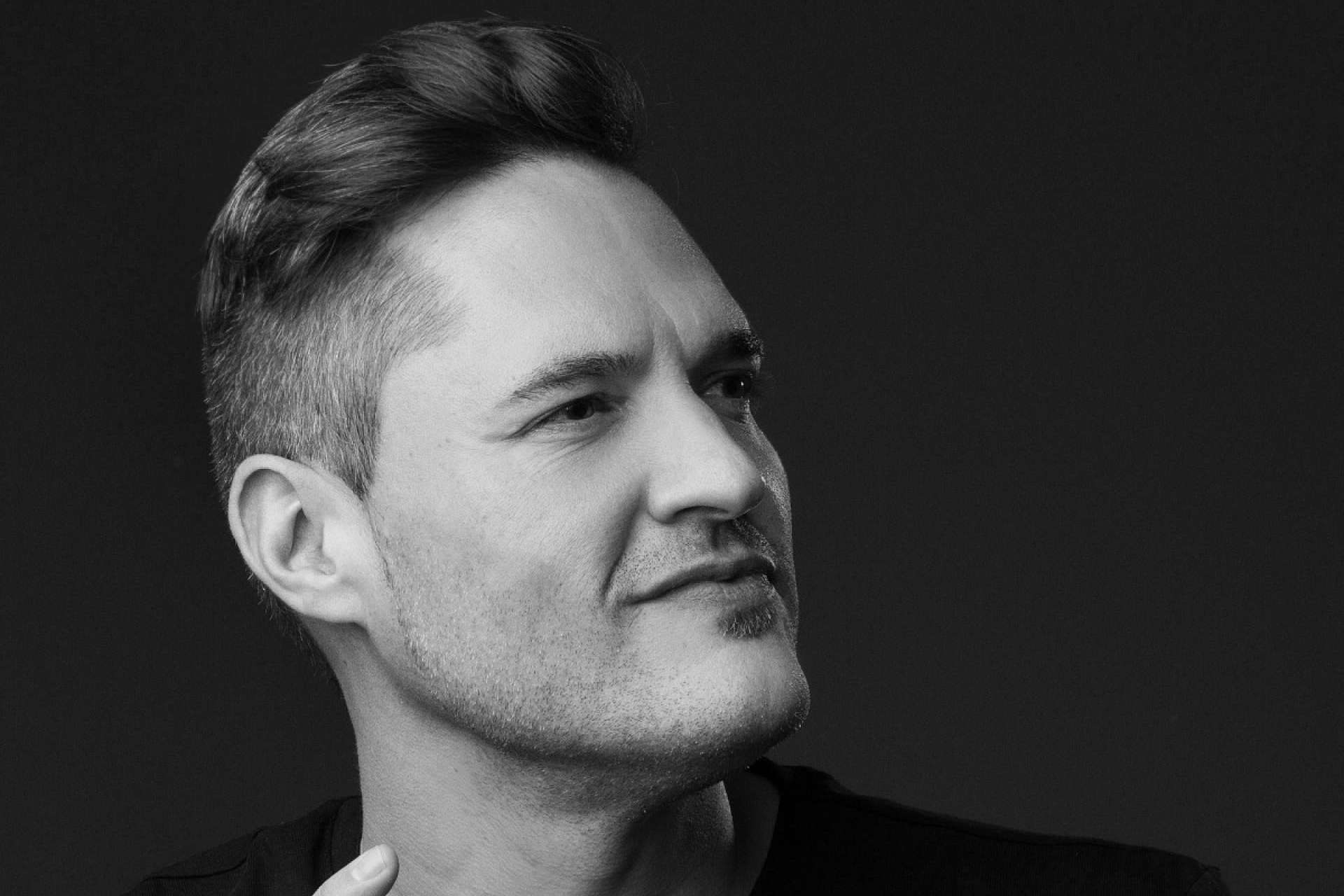 Entrevista al DJ Ivan Jimenez sobre sus orígenes musicales y su nueva producción musical Lay Me Down