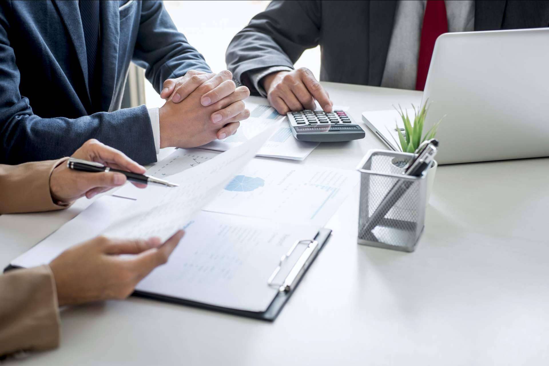 Solopolizas, escoger un buen seguro para la empresa