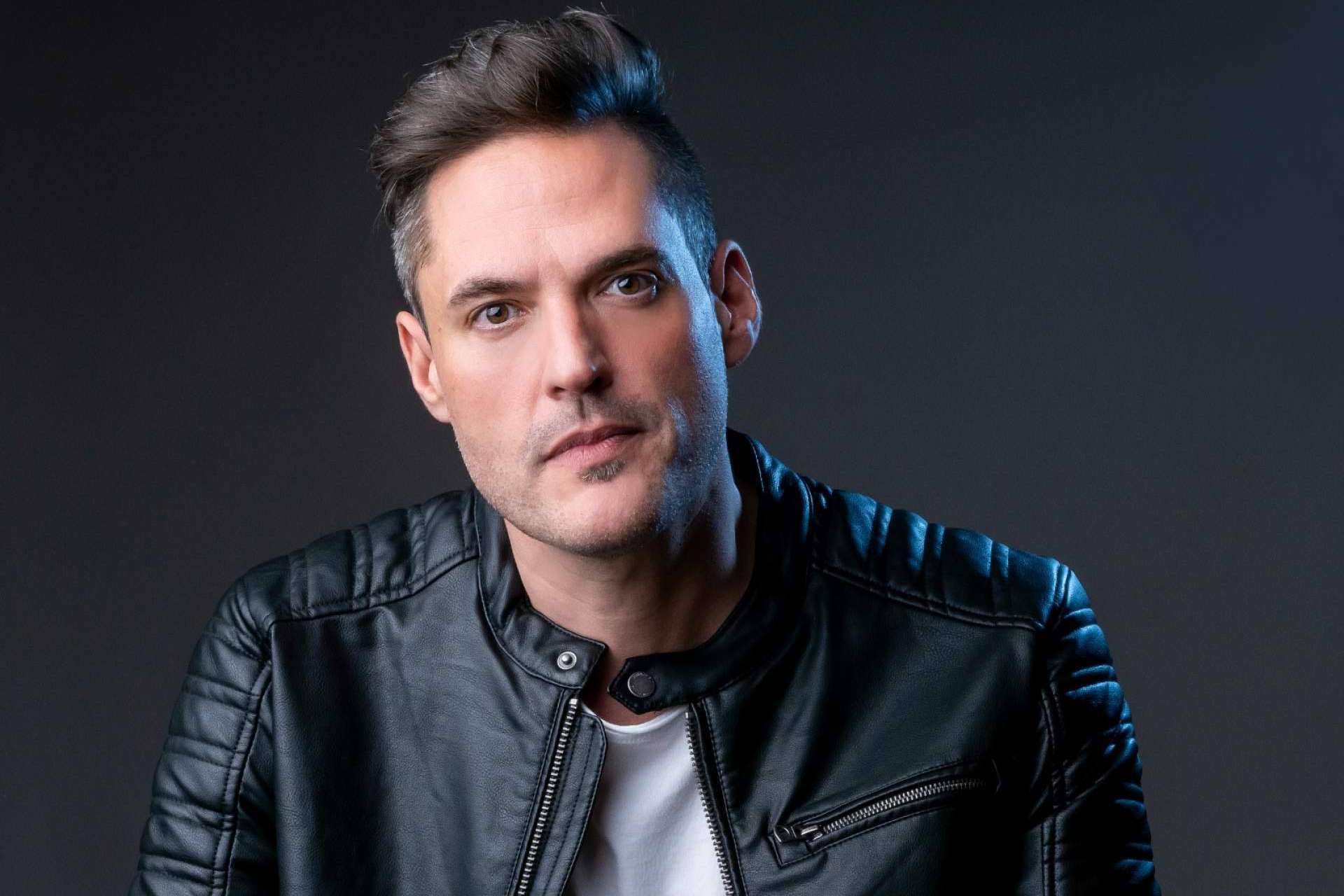 Lay me Down, el tema del DJ Iván Jiménez tras diversificar su carrera musical