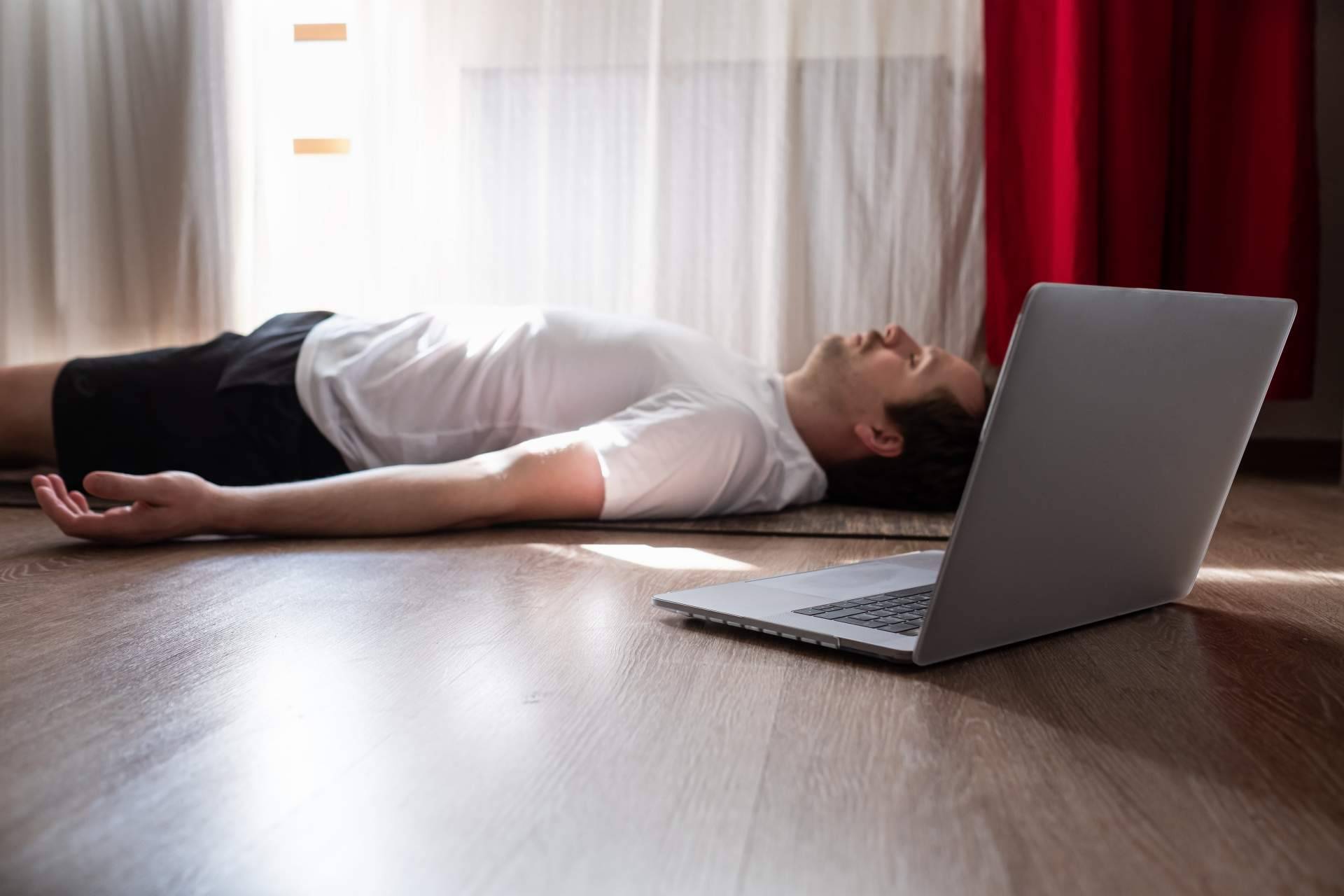 Aprender Yoga Nidra con el maestro de renombre Prashant Pandey
