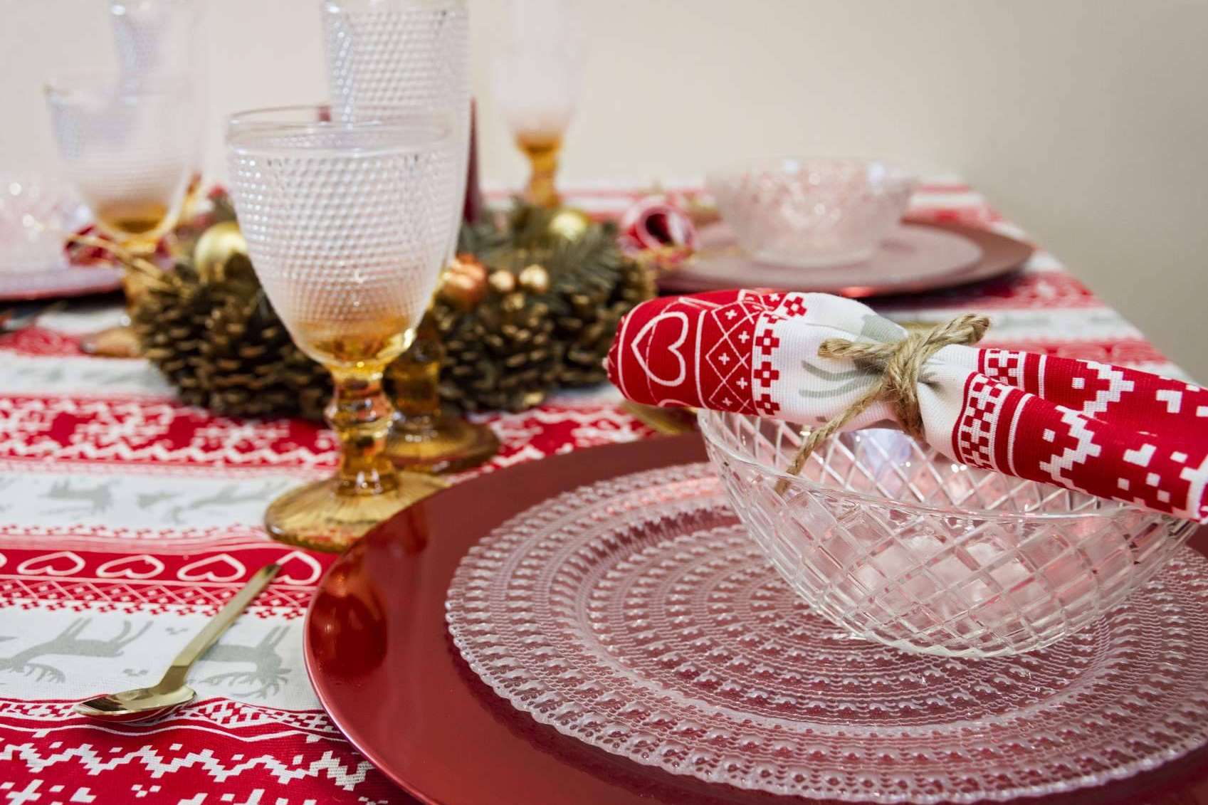 Decorar la mesa en Navidad gracias a las ideas de Rosso Decora