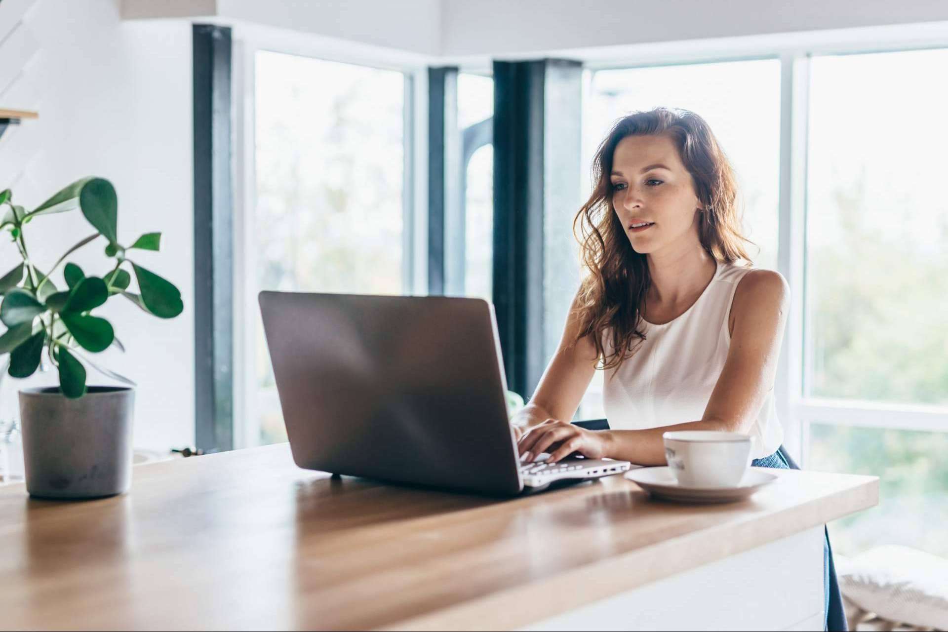 Trabajadores y empresas más felices gracias al teletrabajo, por DeskTime