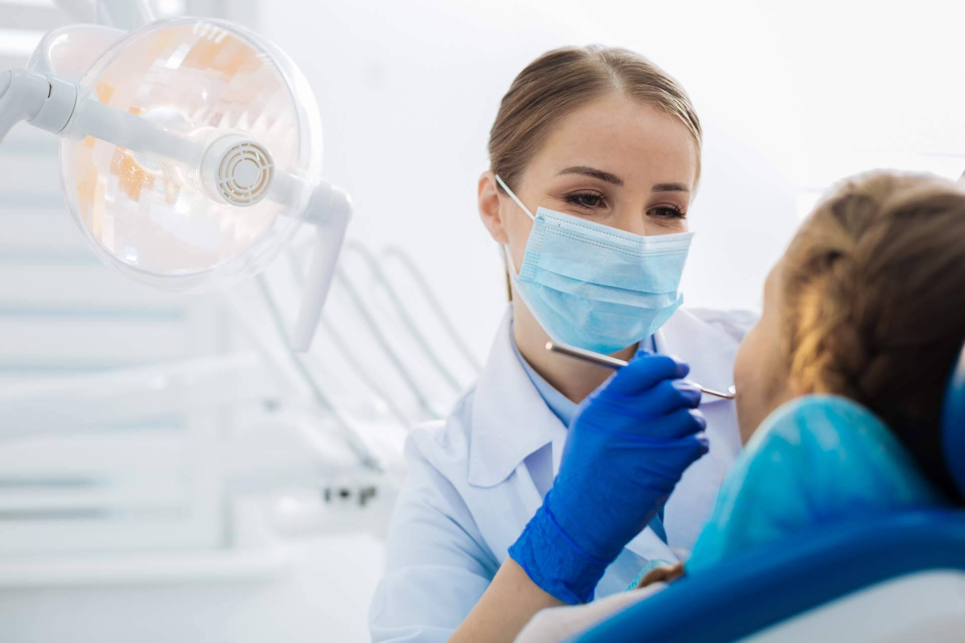 Servicio de mantenimiento de instrumentos dentales con Precisión Médica