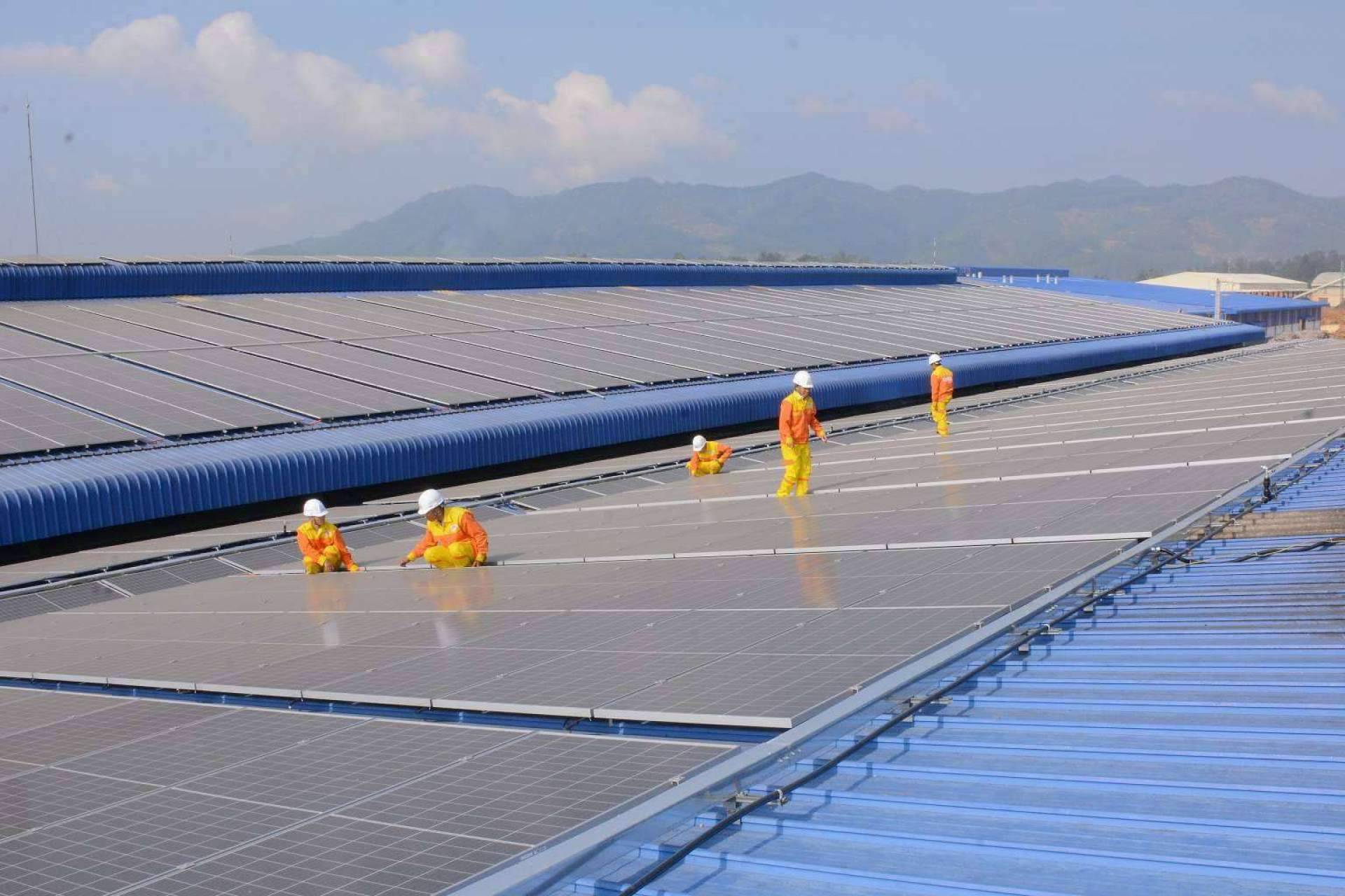 ¿Cuál es el precio de instalar placas solares?, por SOLARINSTALA