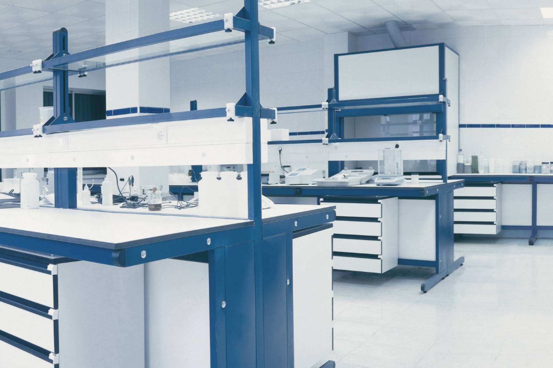 Valtria explica cómo garantizar la seguridad farmacéutica instalando áreas de contención y bioseguridad y salas blancas