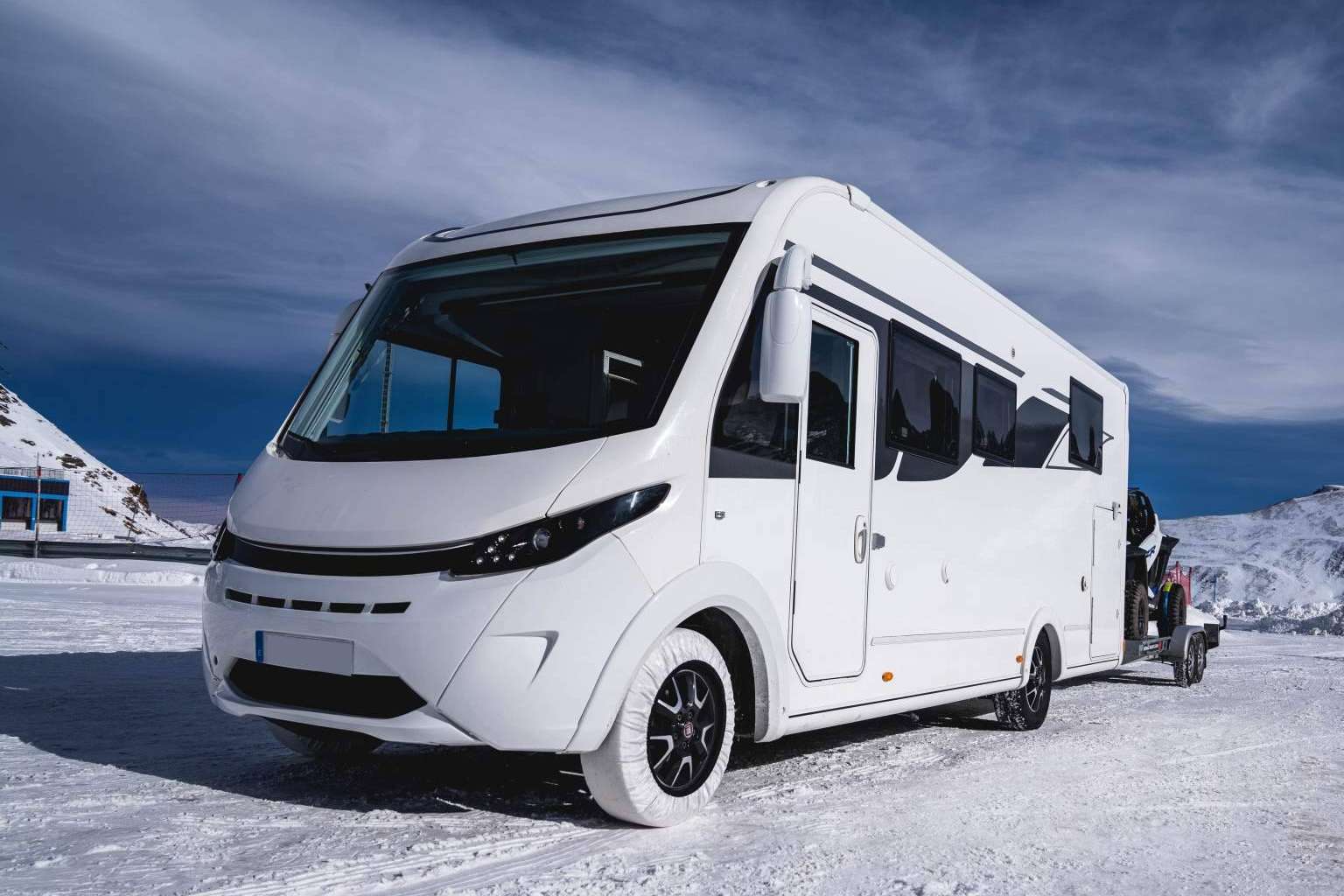 Las cadenas para nieve son imprescindibles para equipar el automóvil y prepararlo para la nieve