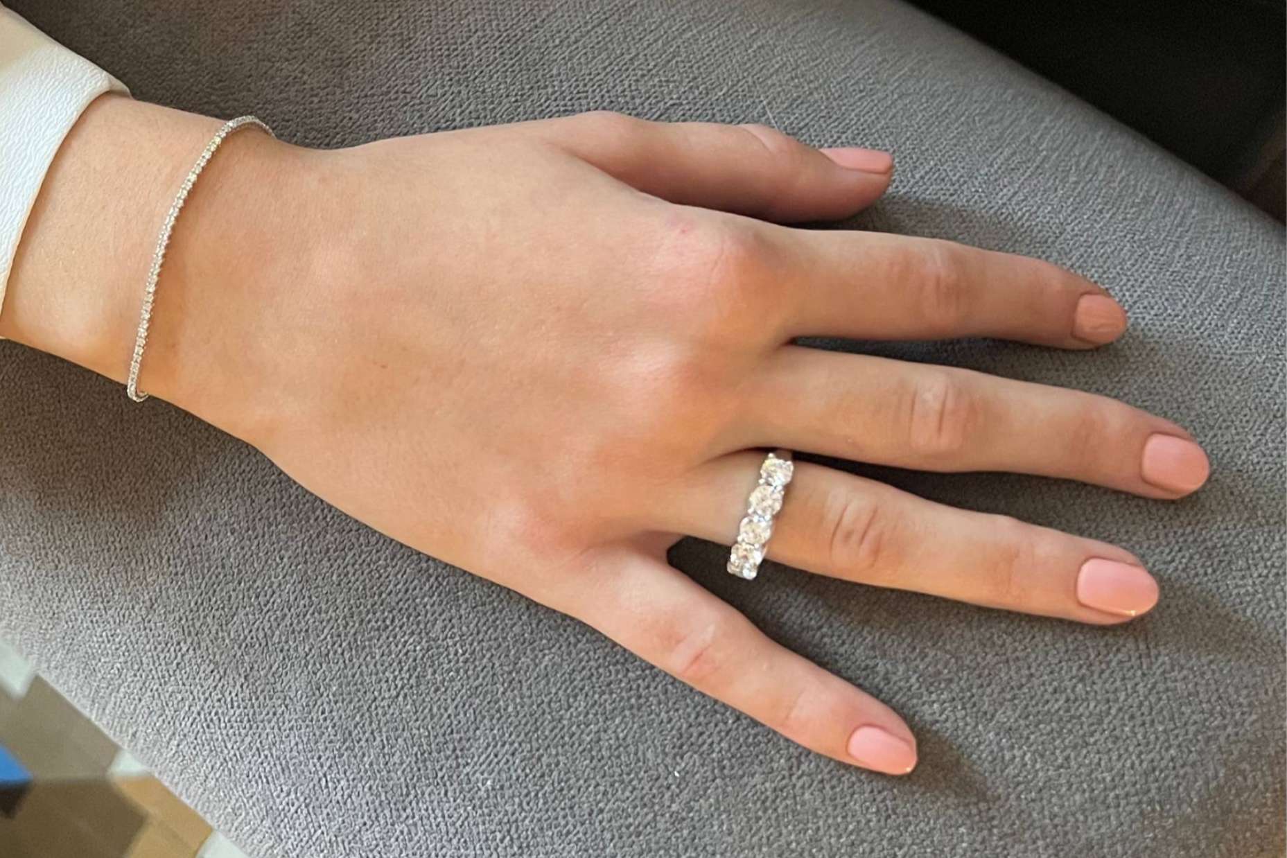 Alianzas para novios con diseños clásicos, vintage y minimalistas en Mimoke
