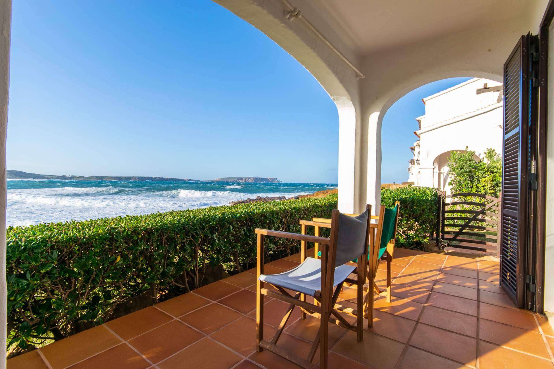 La agencia inmobiliaria que brinda una gran variedad de casas en Menorca es Home Menorca