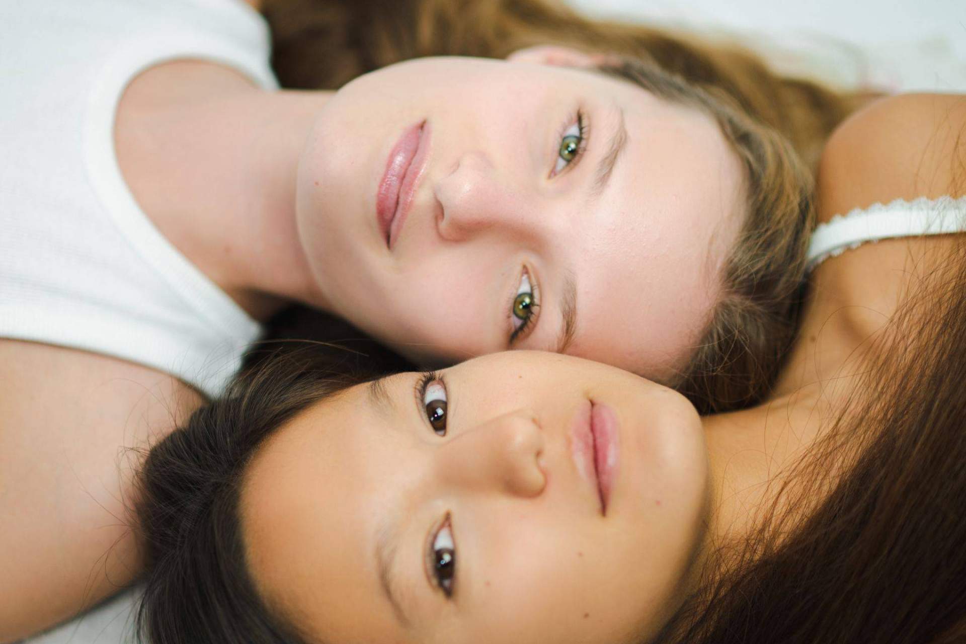 ¿En qué momento deben comenzar los adolescentes con el cuidado facial, según Nateena?