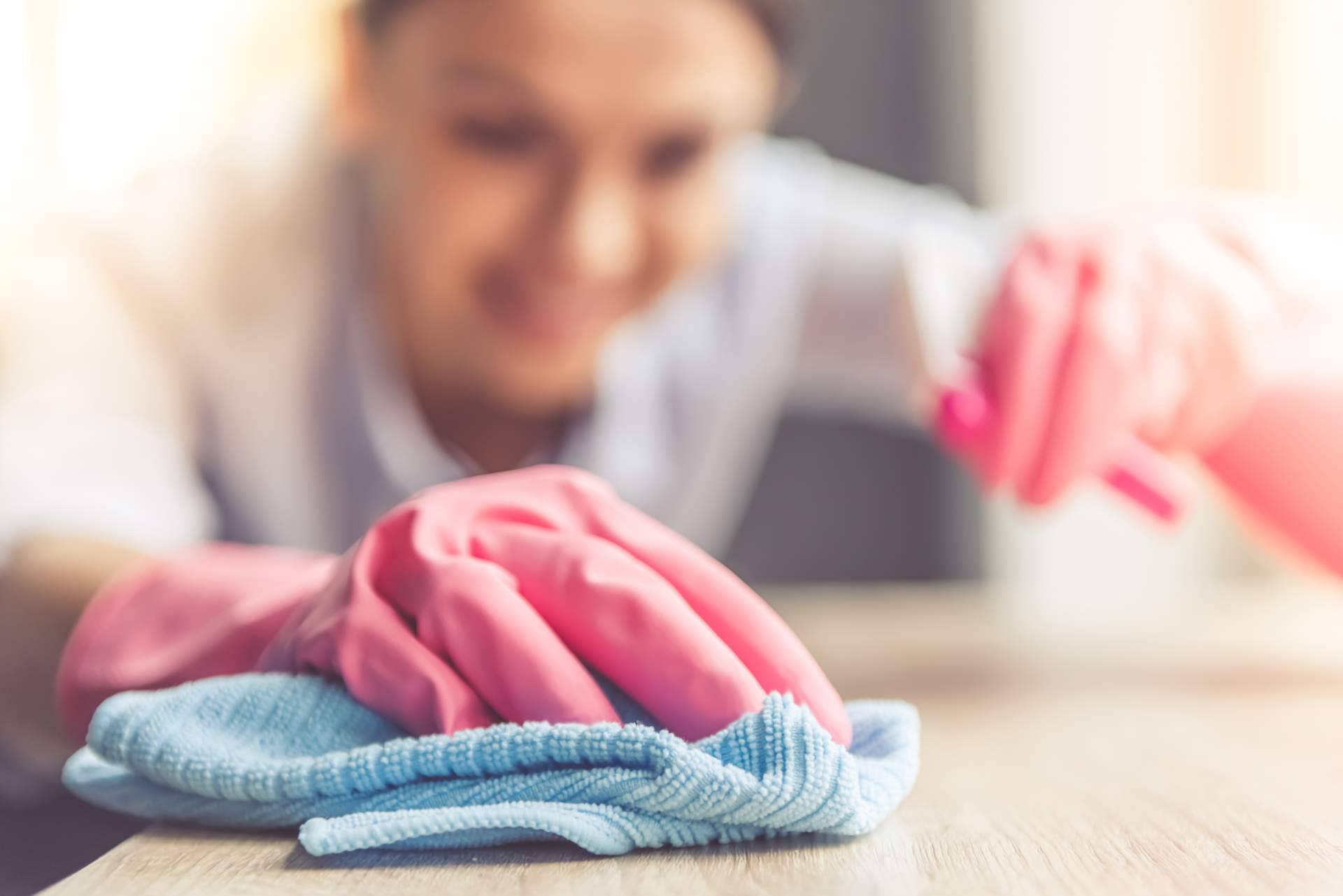 EcoCleans firma la 6ª franquicia. La marca que ha revolucionado los servicios de limpieza, ya disponible en Valencia.