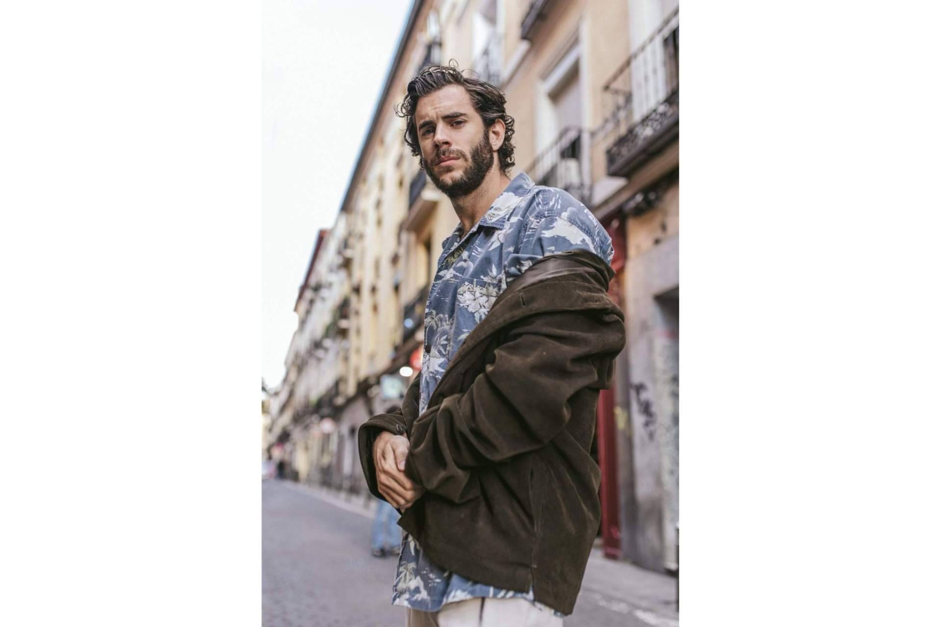 Sebas Mata lanza su primer single 'Cómo Olvidarte'