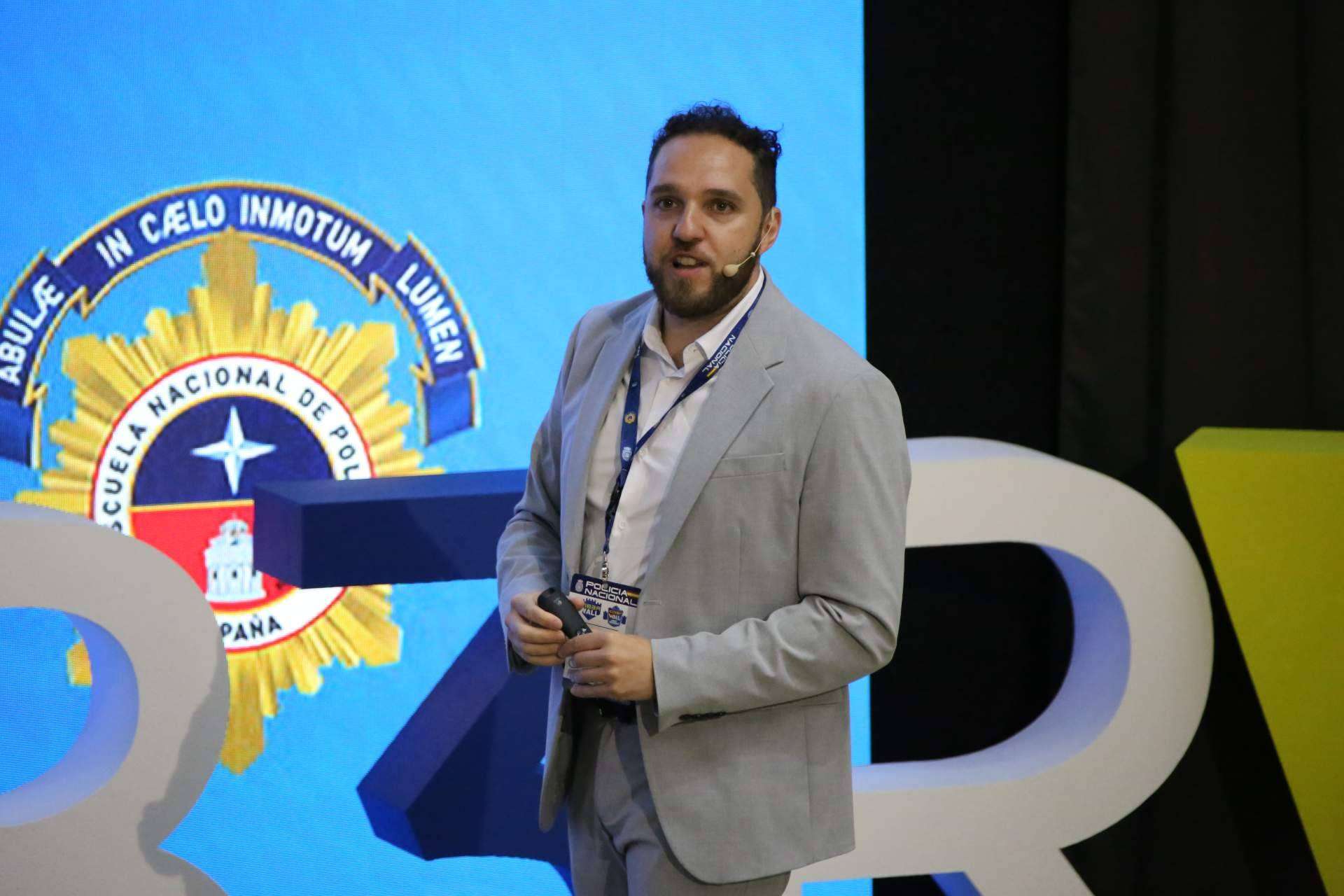 Mikel Rufián, experto mundial en ciberinteligencia contra la desinformación, como ponente destacado en C1b3rwall 2023