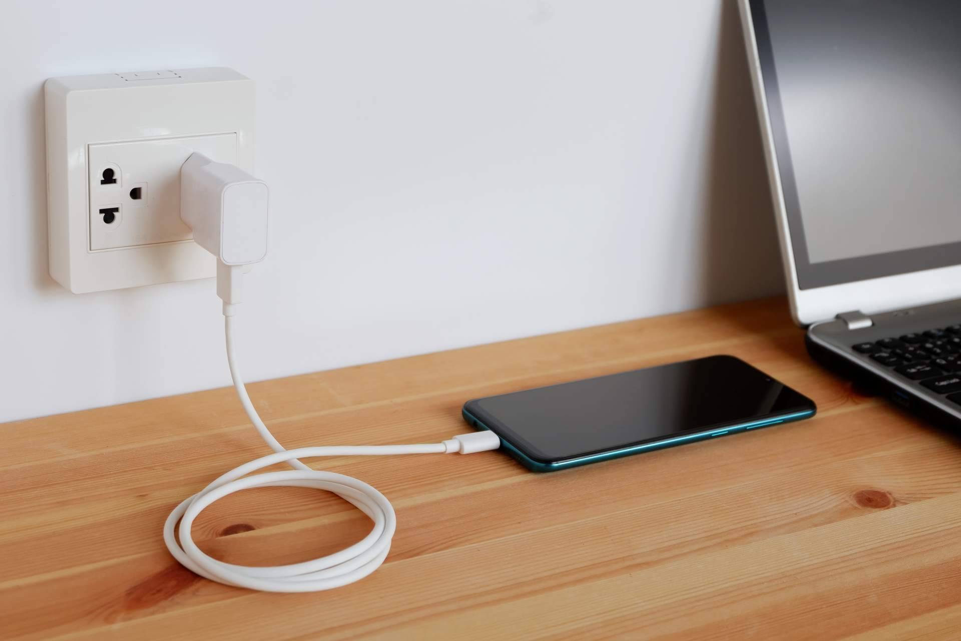 Apple Adictos dispone de cables de carga rápida que no perjudiquen al iPhone