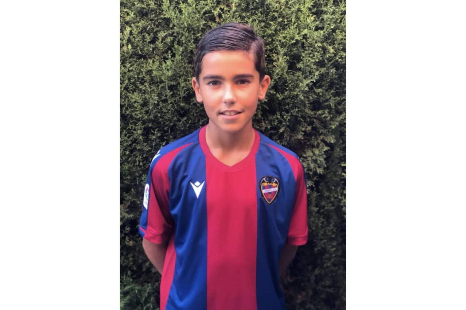 Roi Lopez 10, el futbolista de 14 años
