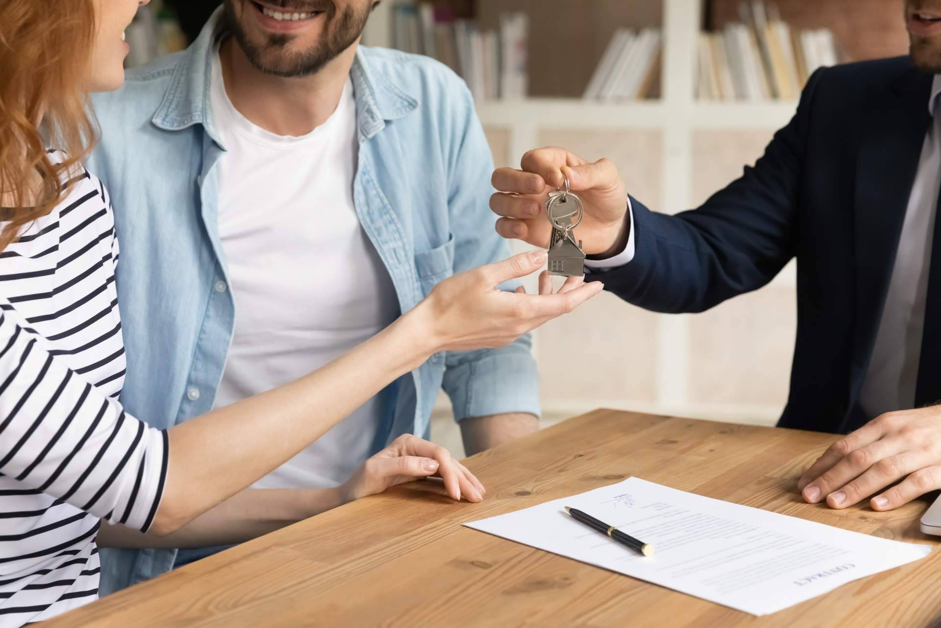 D&A Inmobiliaria ofrece asesoramiento para comprar casa en Benajarafe