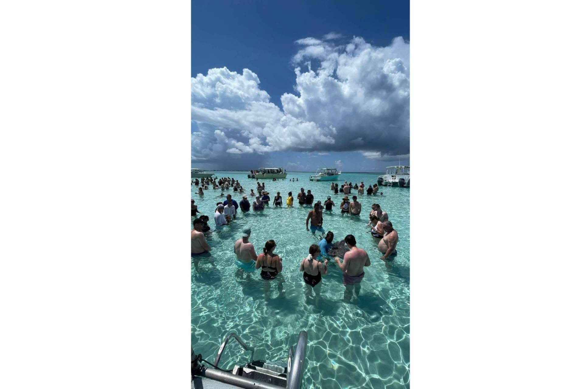 Cayman Ocean Adventures permite disfrutar de las playas y la naturaleza de las Islas Caimán