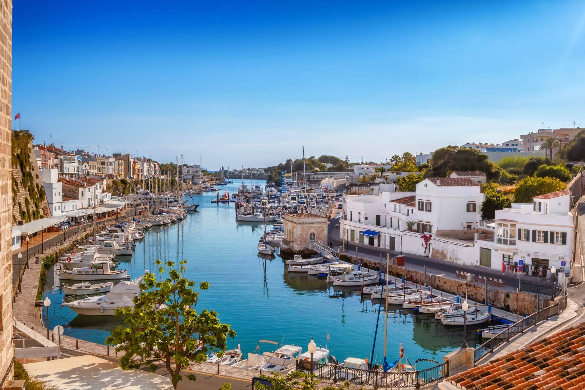 ¿Cuál es la mejor temporada para viajar a Menorca?
