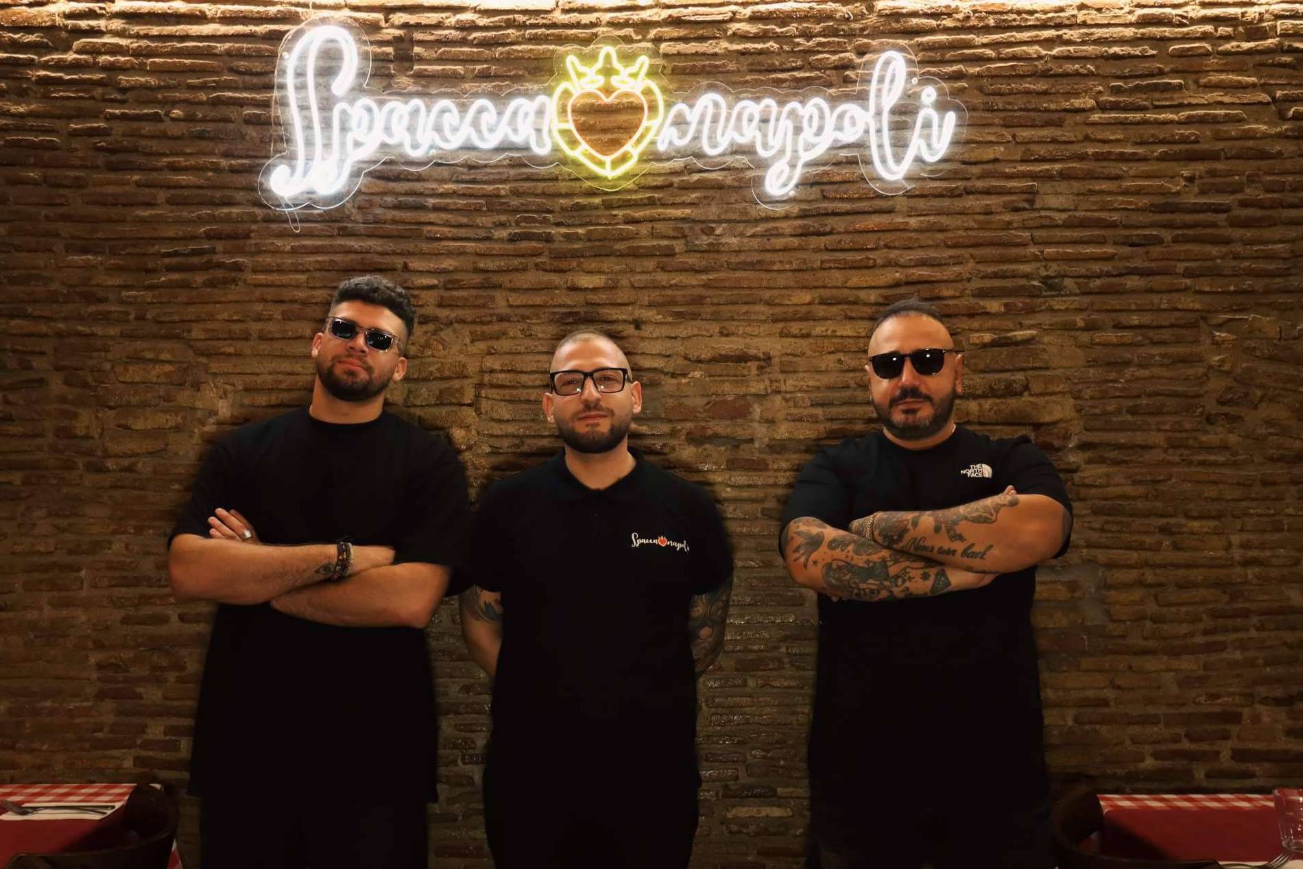 ¿Dónde encontrar un local con tradición y calidad en Barcelona? El restaurante napolitano Spaccanapoli