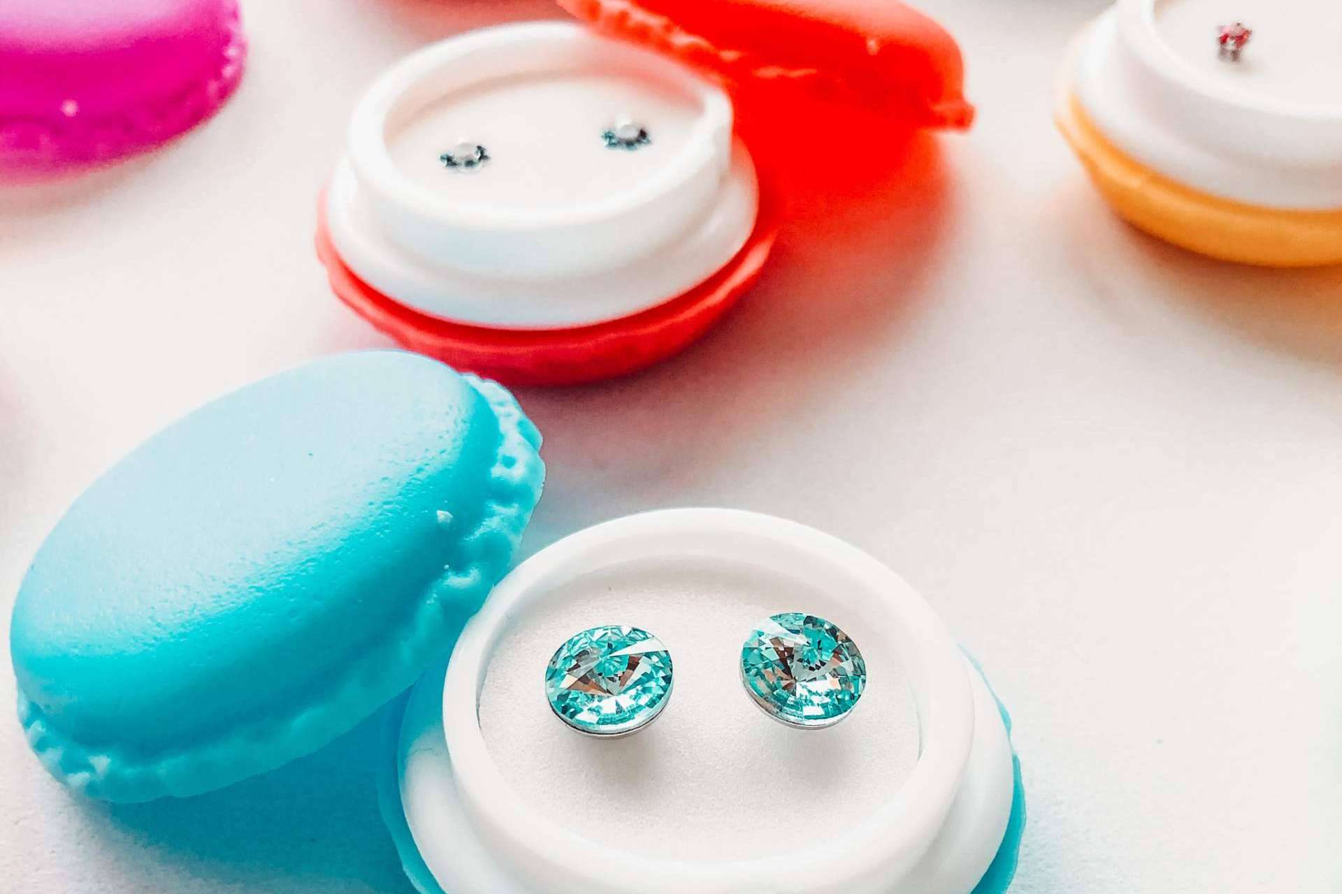 BCLabs; piezas de joyería hipoalergénica en envases originales que son ideales para regalar