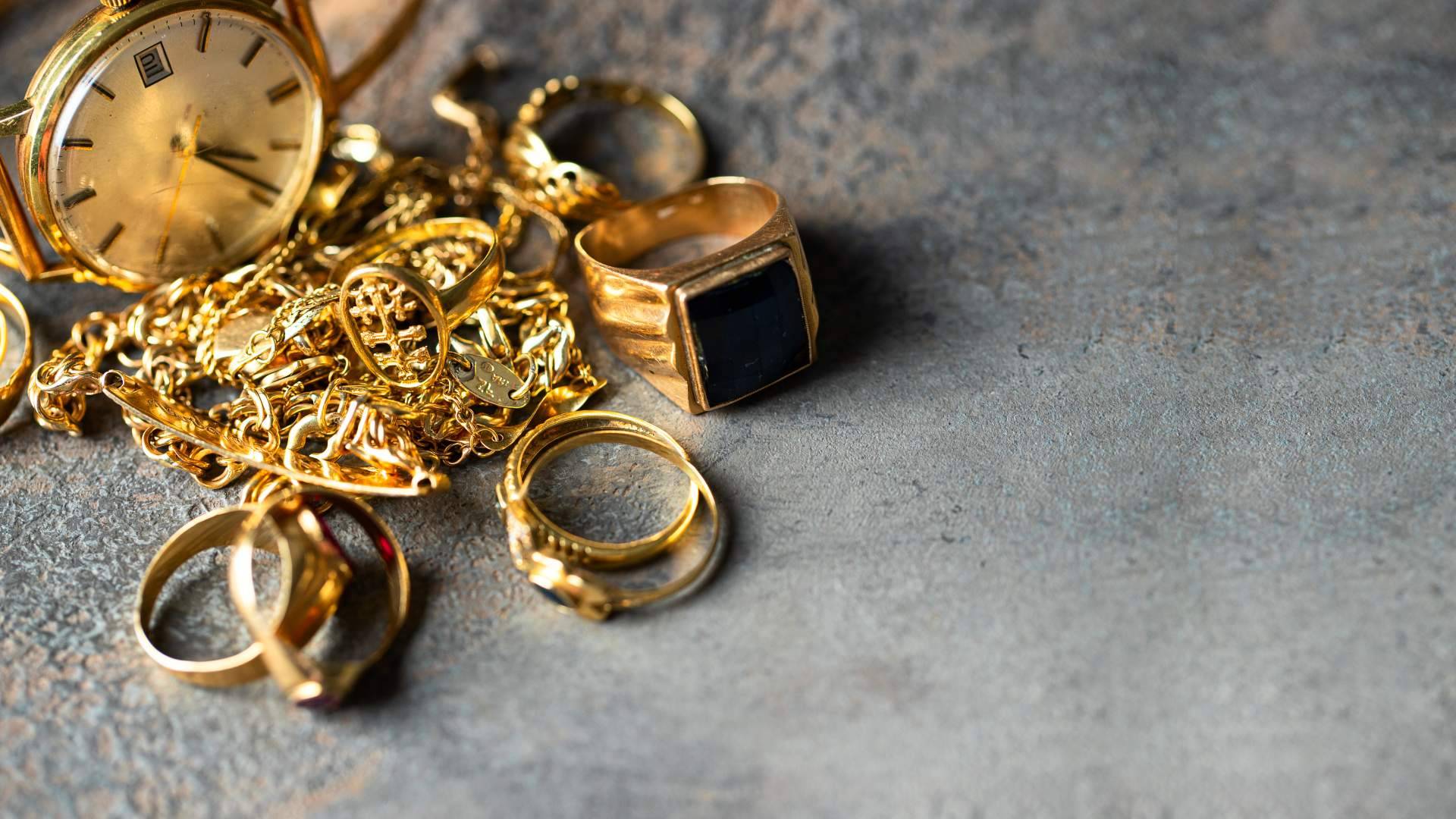 Cada pieza es única y tratada con el máximo valor en la tasación y compra de oro, joyas y relojes de Novecento