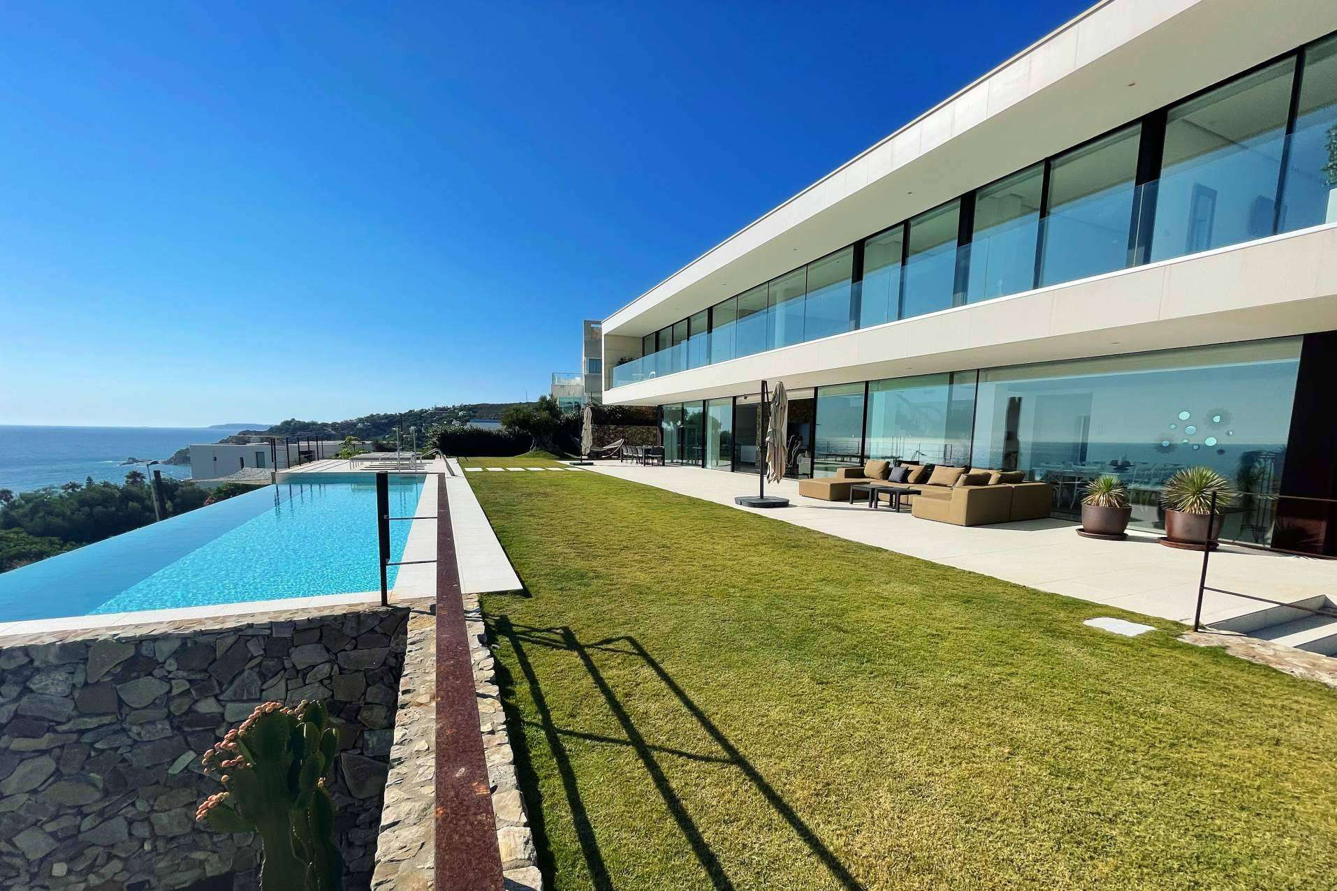 Villa Alkaram, alquiler de una villa de lujo en un entorno único en Zahara de los Atunes