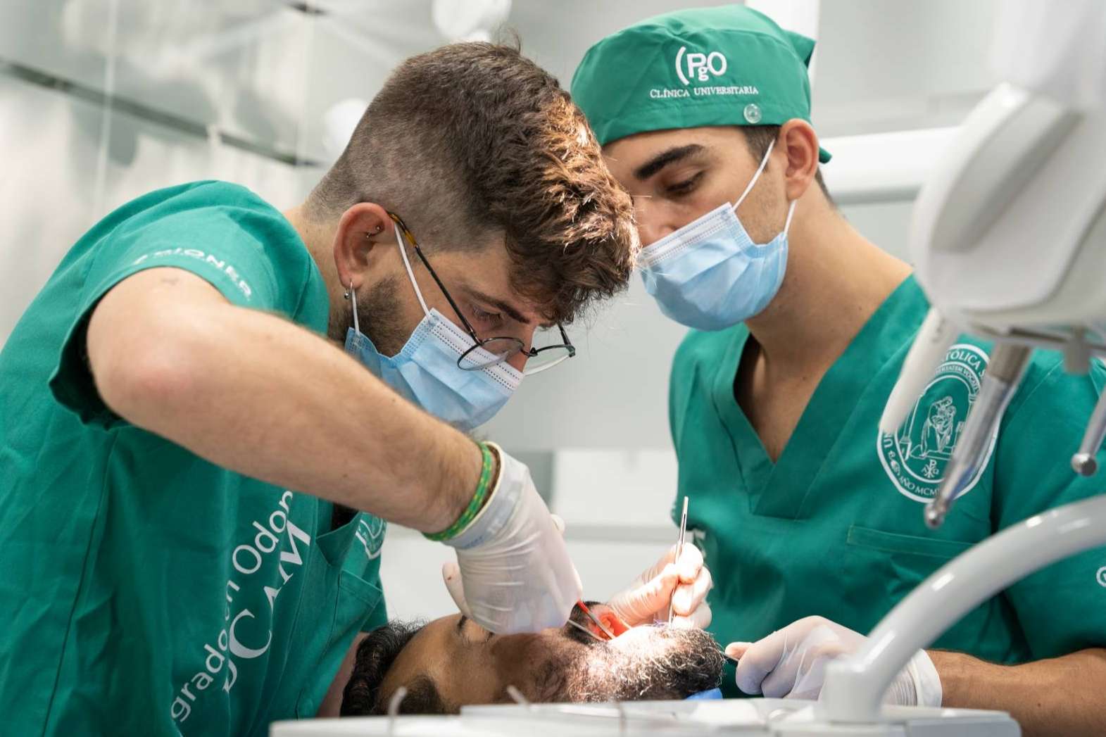 Postgrados en odontología en formato mini de PgO UCAM
