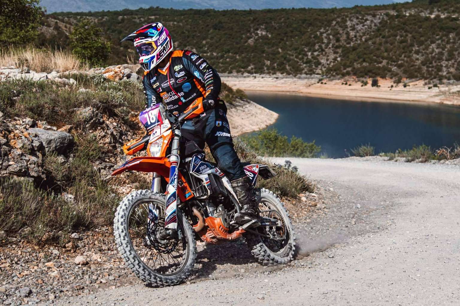 Equipos a medida para motocicletas todo terreno personalizados