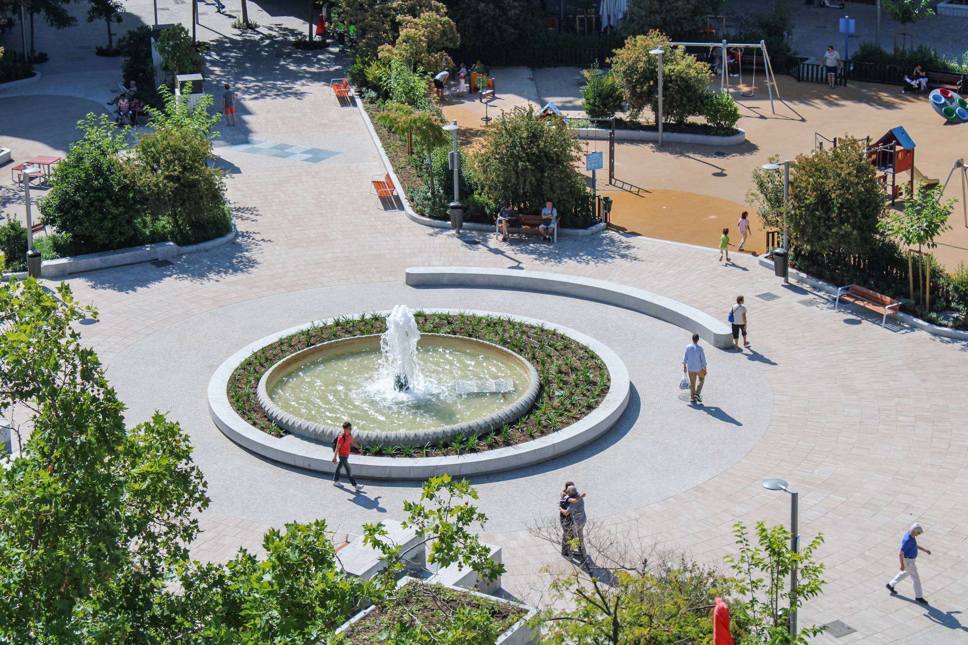La transformación de la Plaza de Olavide en un espacio moderno y accesible, explicada por Joaquín Molpeceres (Licuas S.A.).