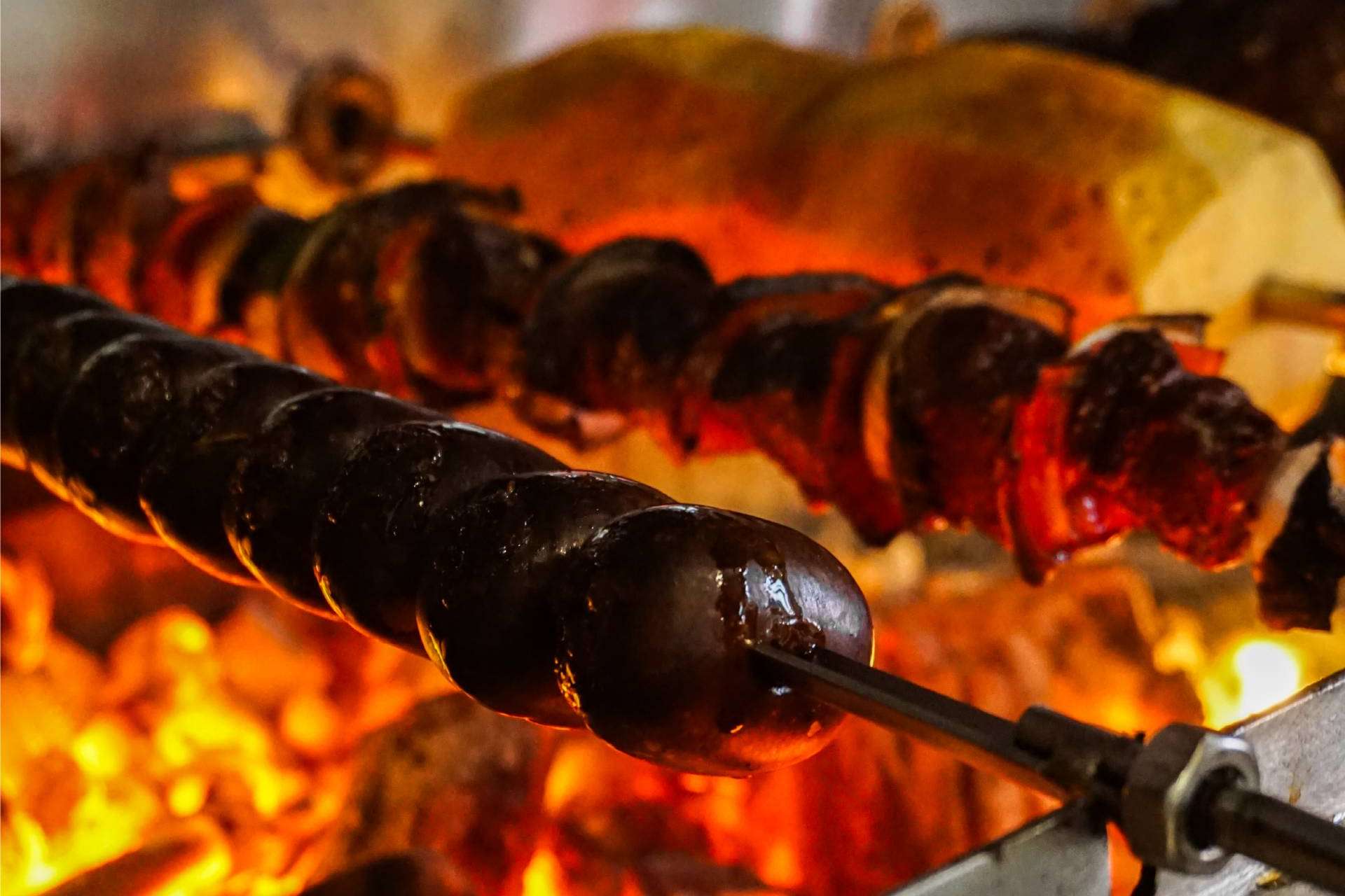 Los Espetinhos, un concepto de gastronomía brasileña con servicio tipo rodizio de carnes