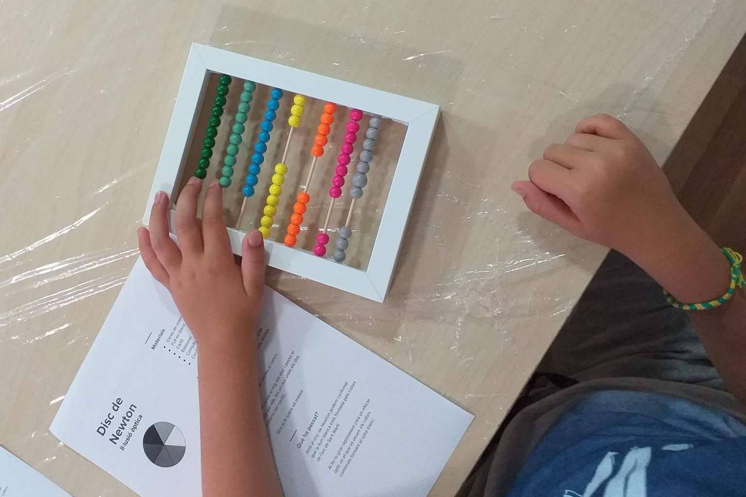 Matiks ofrece actividades extraescolares en Barcelona para niños de primaria interesados en ciencias