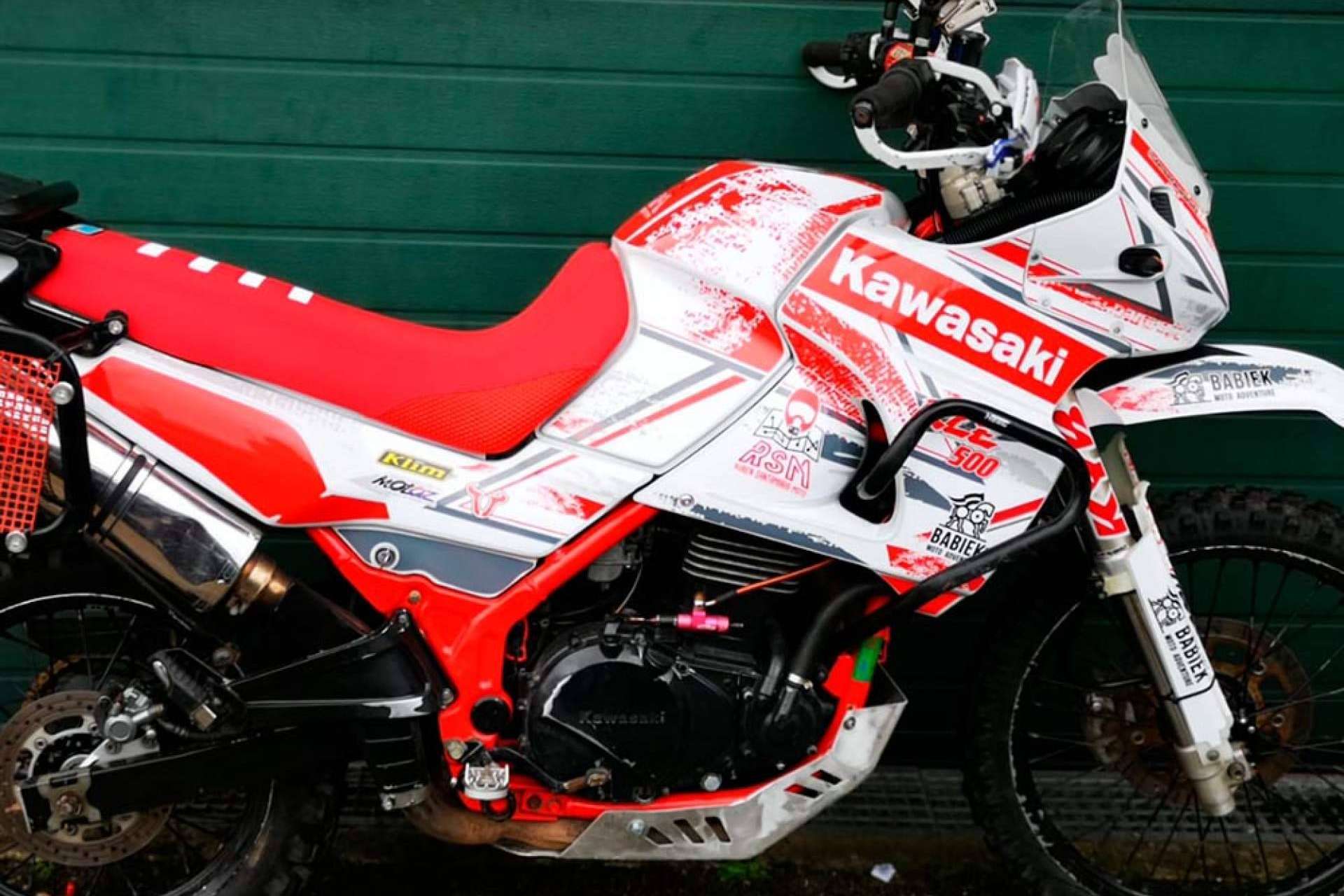 Vinilos personalizados para motos offroad y quads, la propuesta de ADHESIVOSEMBARRADOS