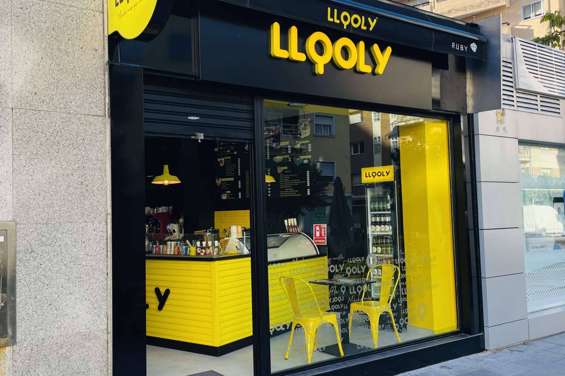 La cadena Llooly desembarca en Xàtiva con su innovadora propuesta dulce