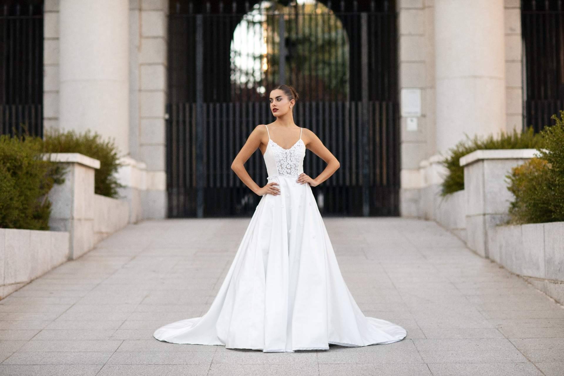 La diseñadora Luz Marina Cruz eleva la moda nupcial con vestidos que narran historias