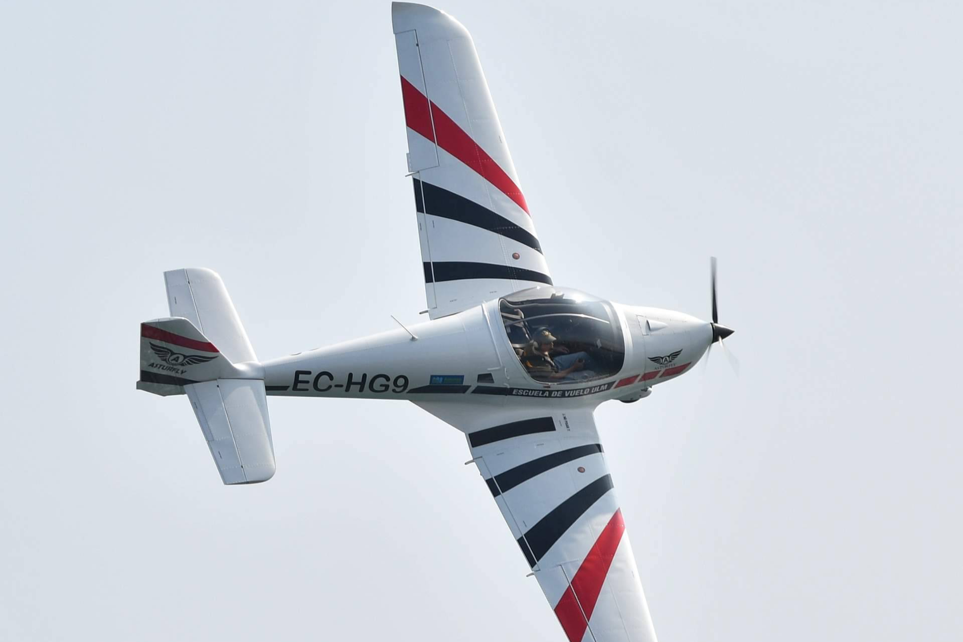 Asturfly ofrece un curso piloto de ultraligero con impacto positivo en el estrés y la superación personal